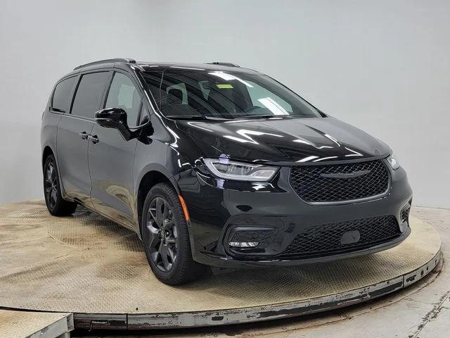 2026 Chrysler Pacifica PACIFICA LIMITED AWD