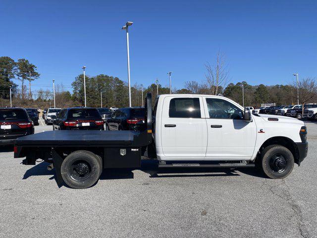 2026 RAM Ram 3500 Chassis Cab RAM 3500 TRADESMAN CREW CAB CHASSIS 4X4 60 CA