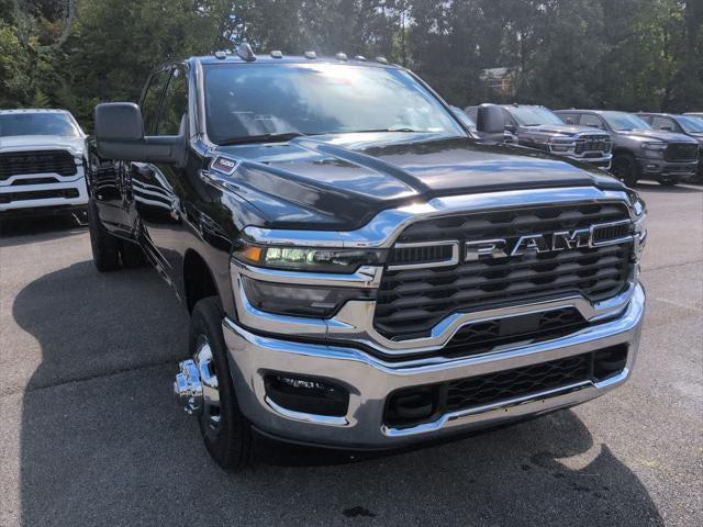 2026 RAM Ram 3500 RAM 3500 TRADESMAN CREW CAB 4X4 8 BOX 2026 RAM Ram 3500 RAM 3500 TRADESMAN CREW CAB 4X4 8 BOX