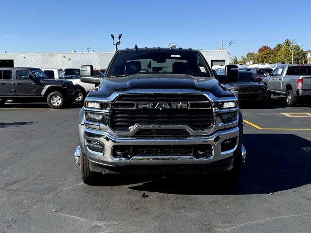 2026 RAM Ram 5500 Chassis Cab RAM 5500 TRADESMAN CHASSIS CREW CAB 4X4 84 CA