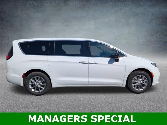 2026 Chrysler Pacifica PACIFICA SELECT AWD