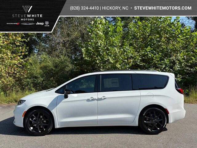 2026 Chrysler Pacifica Select for sale in Hickory, NC