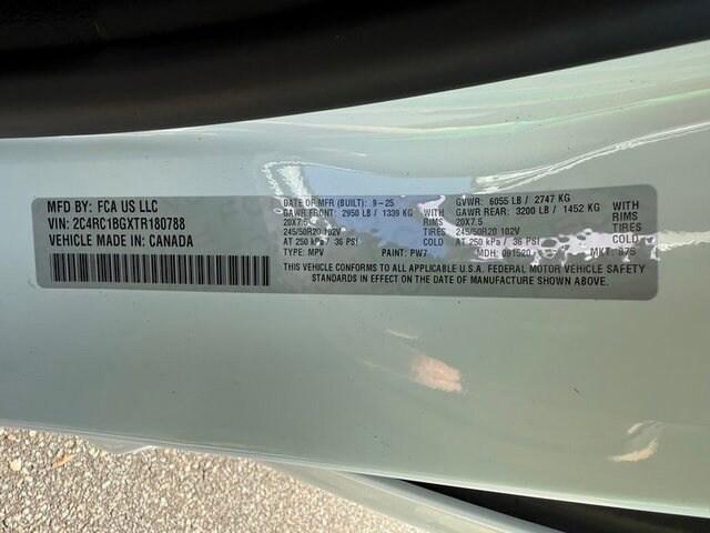 2026 Chrysler Pacifica Select