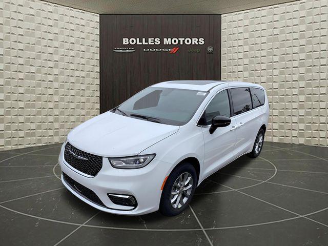 2026 Chrysler Pacifica Select AWD