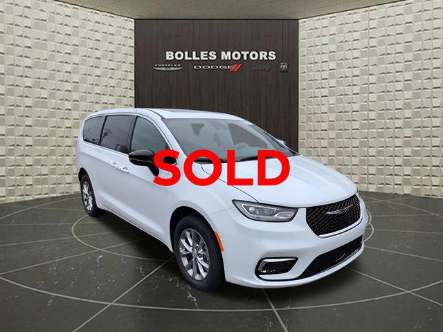 2026 Chrysler Pacifica Select AWD for sale in Ellington, CT