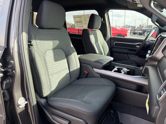 2026 Ram 1500 Lone Star Crew Cab 4x4 5'7" Box