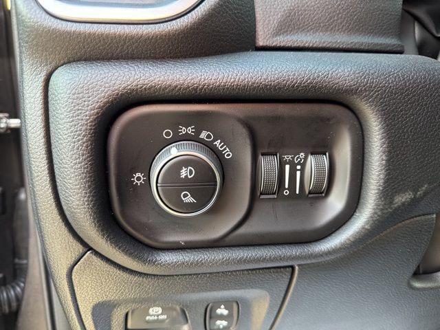 2026 Ram 1500 Lone Star Crew Cab 4x4 5'7" Box