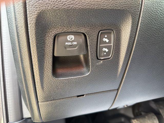 2026 Ram 1500 Lone Star Crew Cab 4x4 5'7" Box