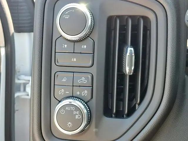 2025 GMC Sierra 3500HD Pro