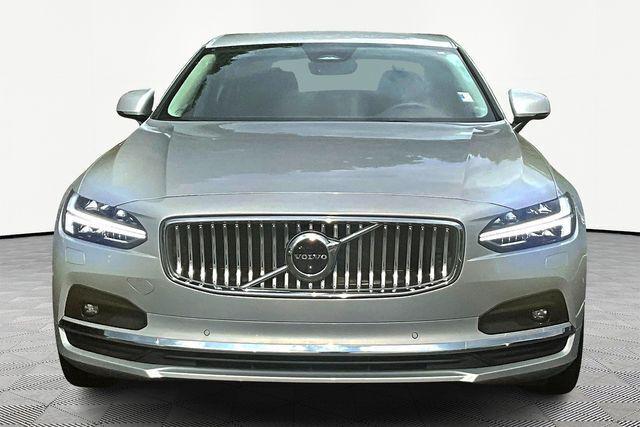 2023 Volvo S90 B6 Plus
