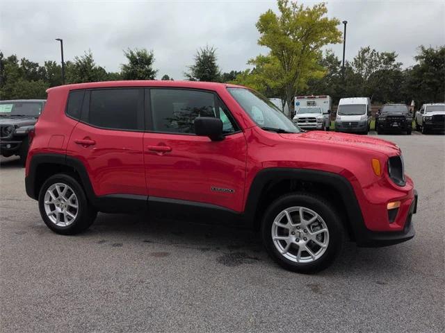 2023 Jeep Renegade Latitude 4x4 2023 Jeep Renegade Latitude 4x4