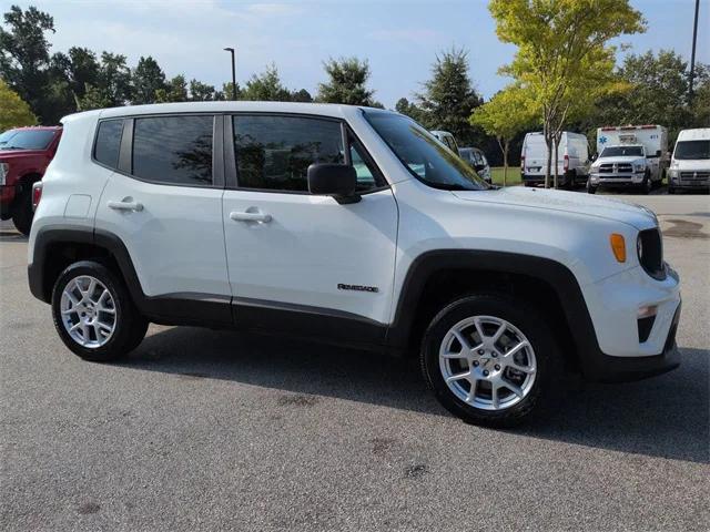 2023 Jeep Renegade Latitude 4x4 2023 Jeep Renegade Latitude 4x4