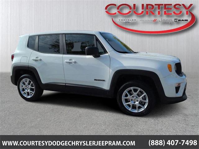 2023 Jeep Renegade Latitude 4x4 2023 Jeep Renegade Latitude 4x4