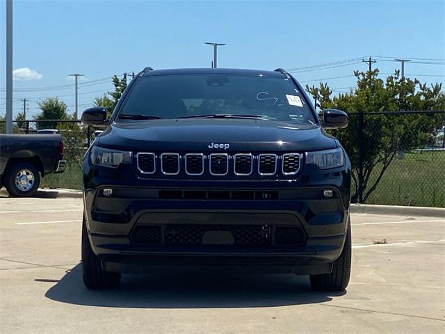 2024 Jeep Compass Latitude Lux FWD