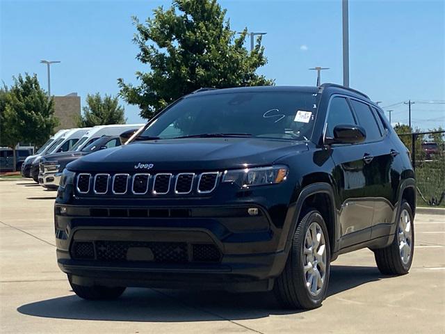 2024 Jeep Compass Latitude Lux FWD
