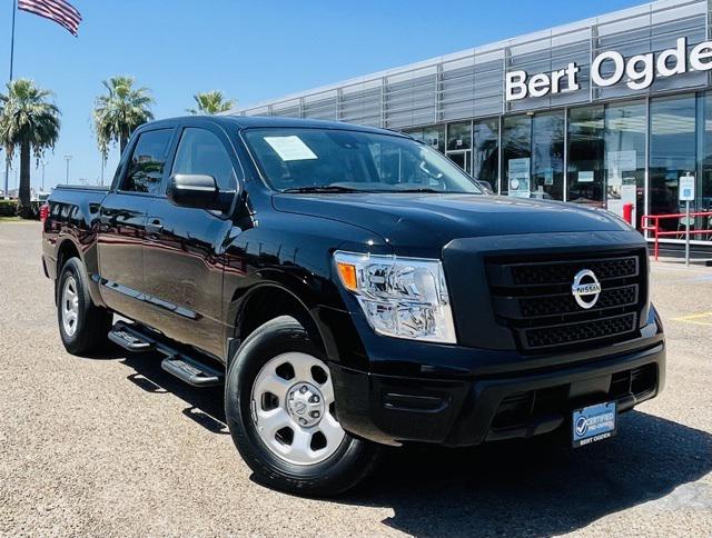 2022 Nissan TITAN Crew Cab S 4x4