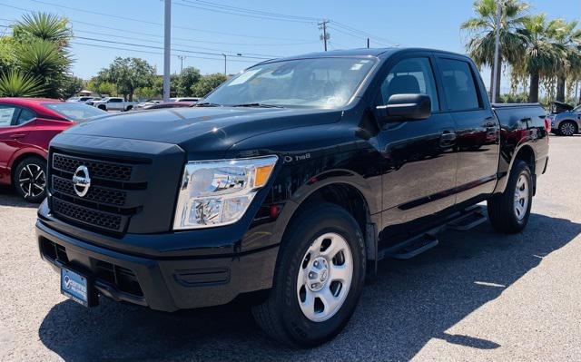 2022 Nissan TITAN Crew Cab S 4x4