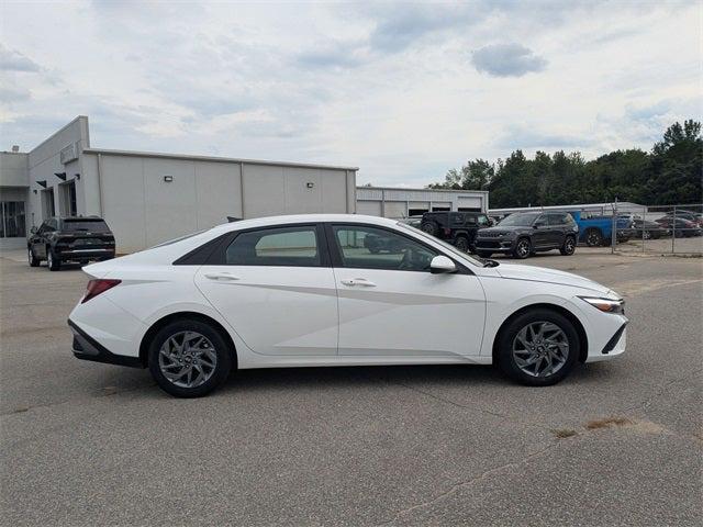 2024 Hyundai Elantra SEL 2024 Hyundai Elantra SEL