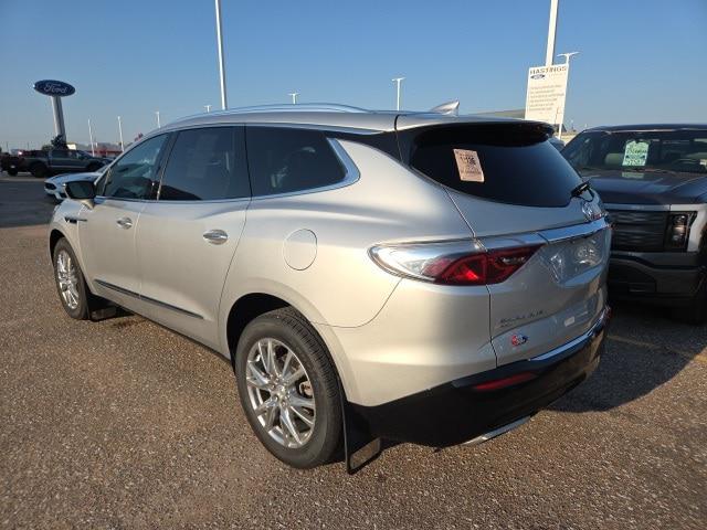 2022 Buick Enclave AWD Essence