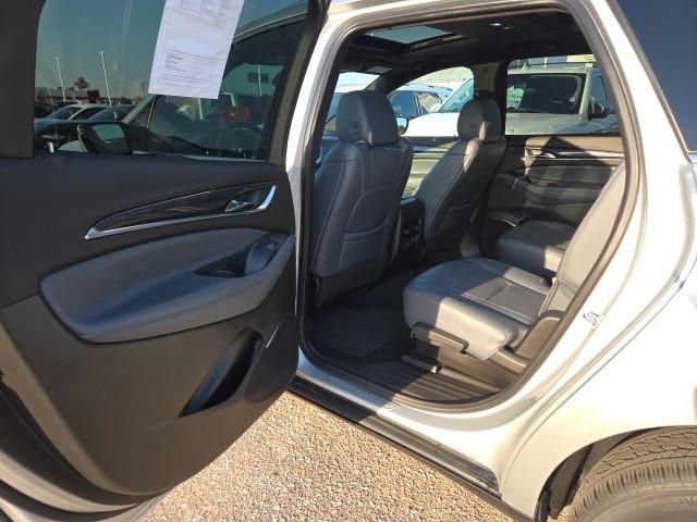 2022 Buick Enclave AWD Essence