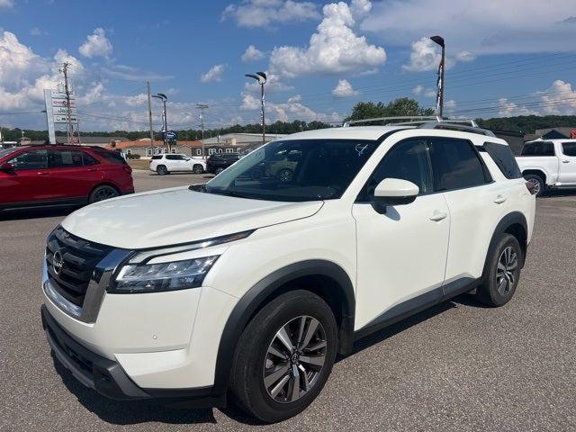 2023 Nissan Pathfinder SL 4WD