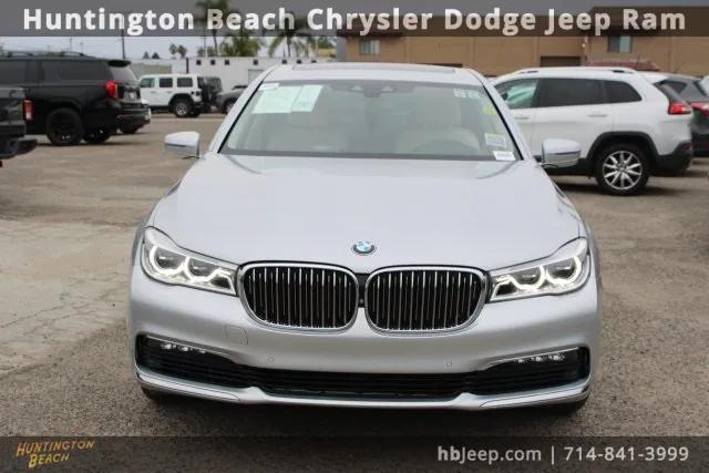 2016 BMW 750i 750i