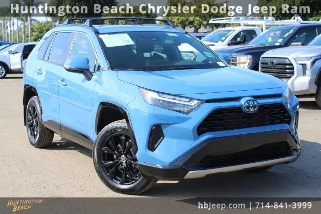 2024 Toyota RAV4 Hybrid SE