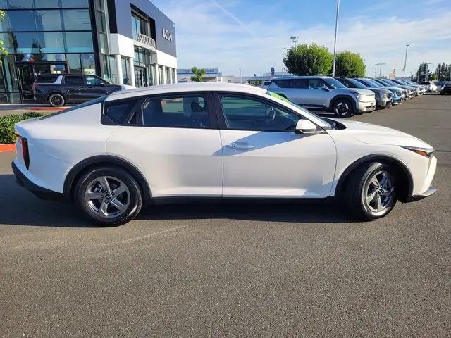 2025 Kia K4 LX