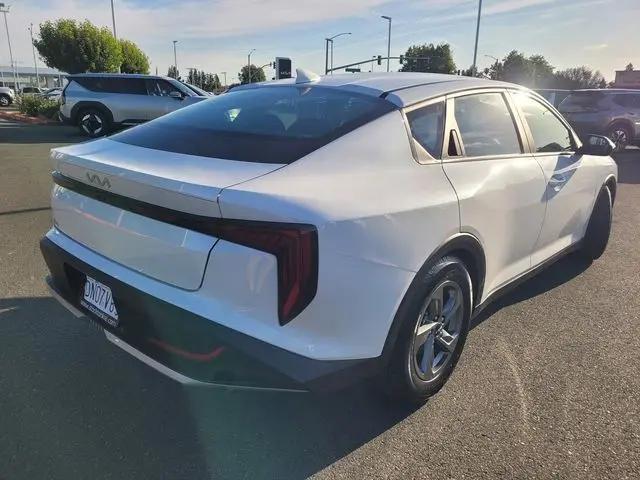 2025 Kia K4 LX