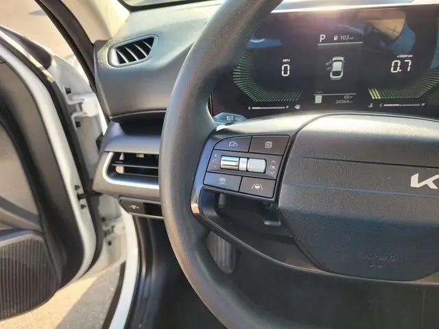 2025 Kia K4 LX