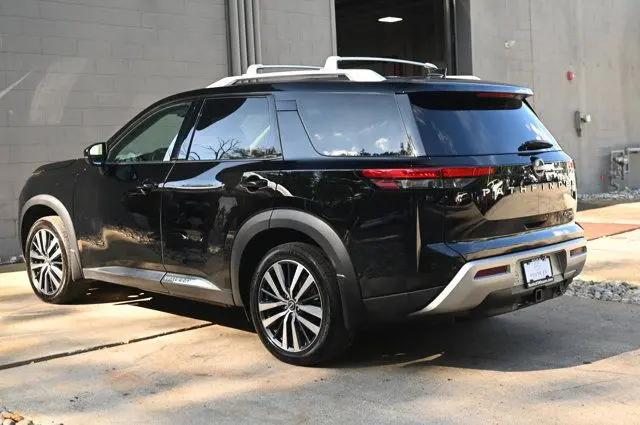 2022 Nissan Pathfinder Platinum 4WD