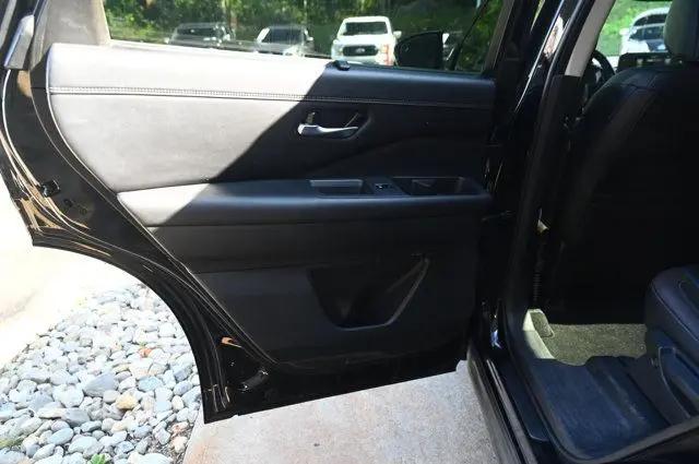 2022 Nissan Pathfinder Platinum 4WD