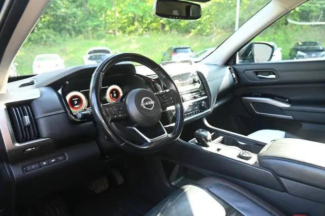 2022 Nissan Pathfinder Platinum 4WD