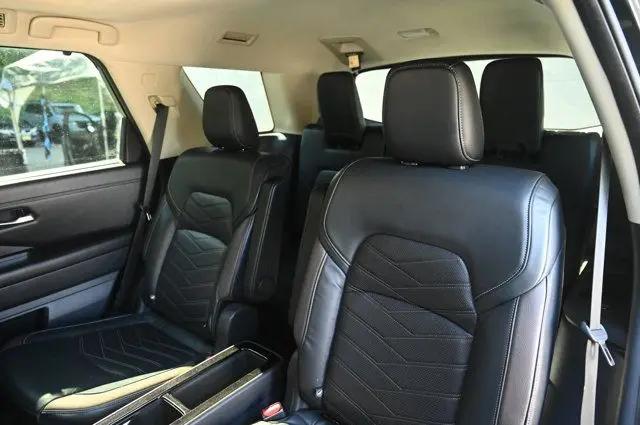 2022 Nissan Pathfinder Platinum 4WD