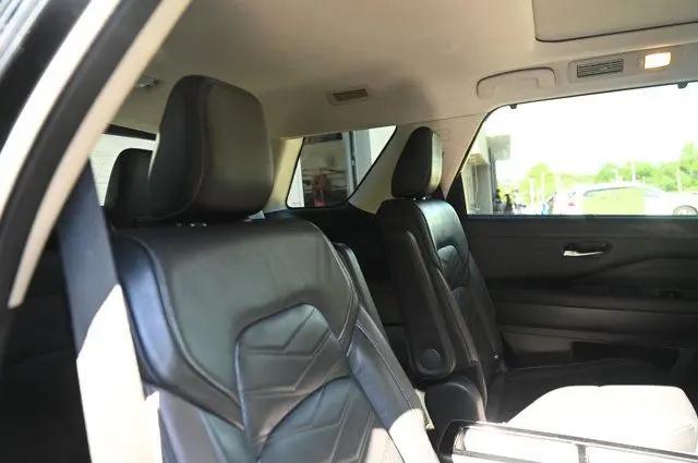 2022 Nissan Pathfinder Platinum 4WD