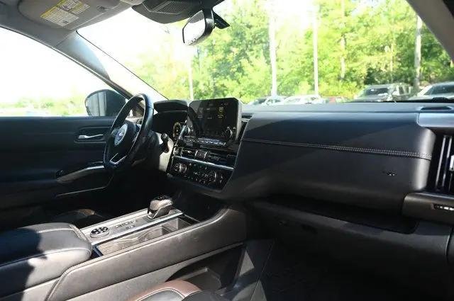 2022 Nissan Pathfinder Platinum 4WD