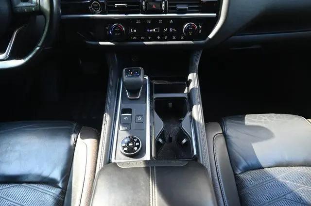 2022 Nissan Pathfinder Platinum 4WD