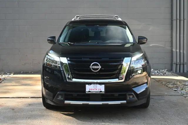 2022 Nissan Pathfinder Platinum 4WD