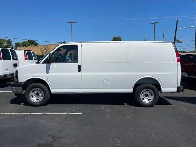 2025 Chevrolet Express Cargo Van RWD 2500 Regular Wheelbase WT