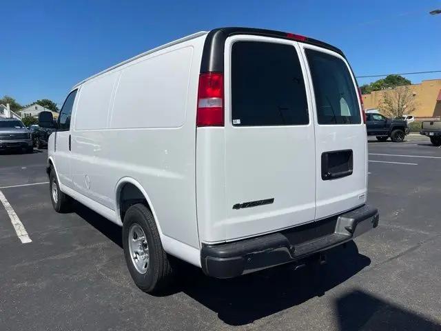 2025 Chevrolet Express Cargo Van RWD 2500 Regular Wheelbase WT