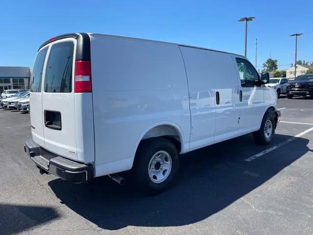 2025 Chevrolet Express Cargo Van RWD 2500 Regular Wheelbase WT