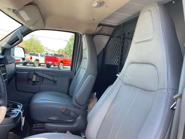 2025 Chevrolet Express Cargo Van RWD 2500 Regular Wheelbase WT
