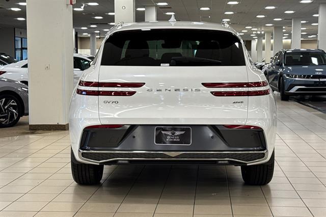 2026 Genesis GV70 2.5T Advanced