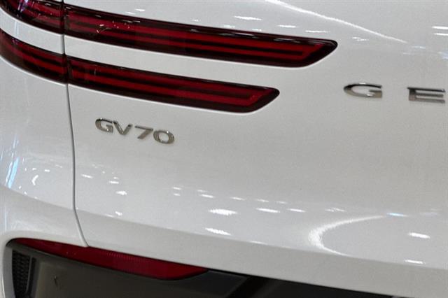2026 Genesis GV70 2.5T Advanced