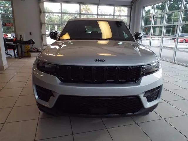 2025 Jeep Grand Cherokee Altitude X 4x4