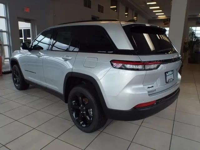 2025 Jeep Grand Cherokee Altitude X 4x4