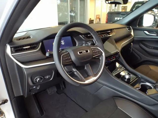 2025 Jeep Grand Cherokee Altitude X 4x4
