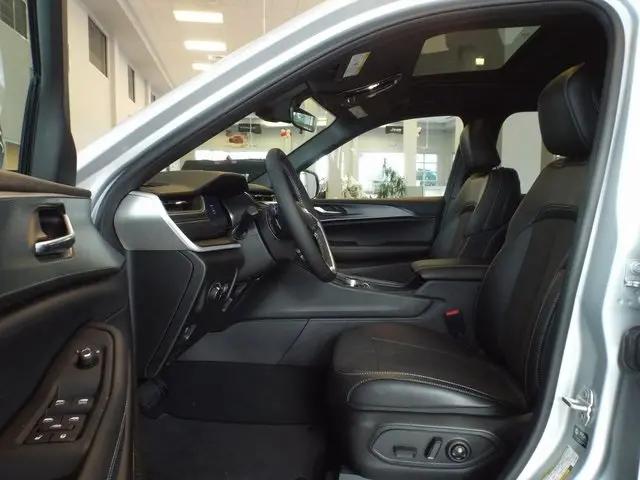 2025 Jeep Grand Cherokee Altitude X 4x4