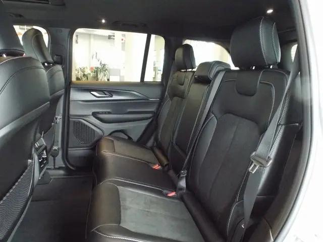 2025 Jeep Grand Cherokee Altitude X 4x4