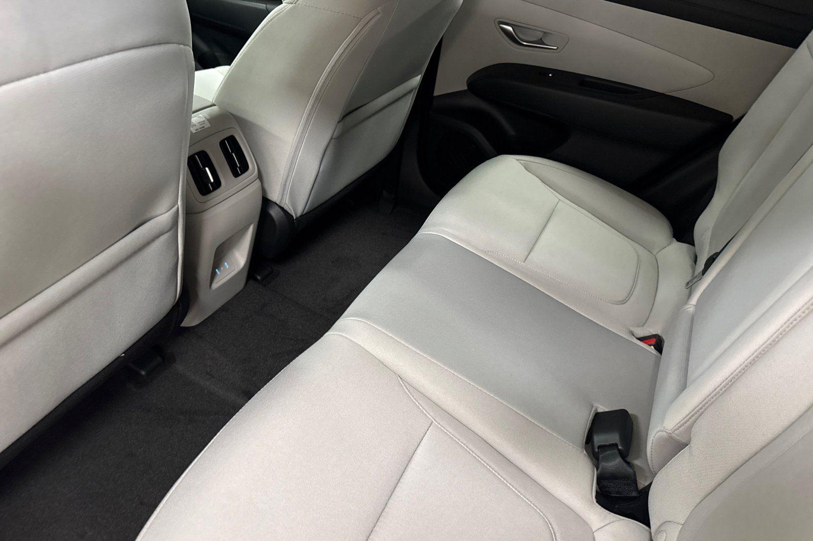 2025 Hyundai Tucson SEL - Photo 12